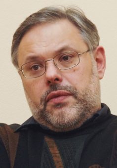 Михаил Леонидович Хазин